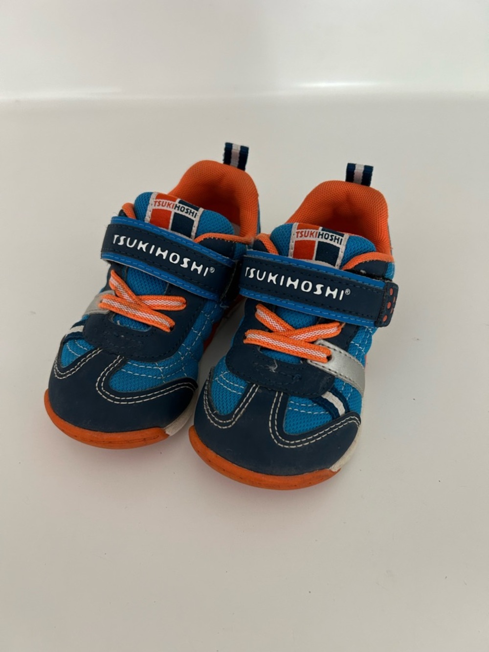 Tsukihoshi Sneakers